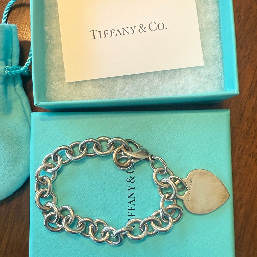 Tiffany&Co.  Lank Heart Tag Sterling Silver Bracelet with Bag & Box